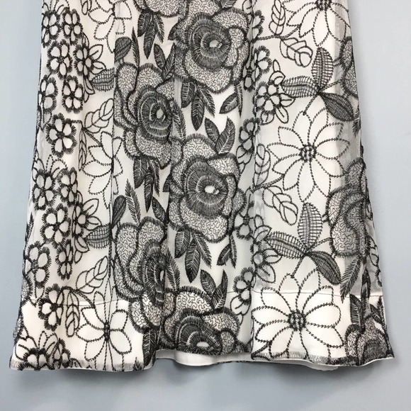 SIGNATURE by Robbie Bee Intricate Embroidered Floral A-Line Dress Women’s Size S - Picture 7 of 8
